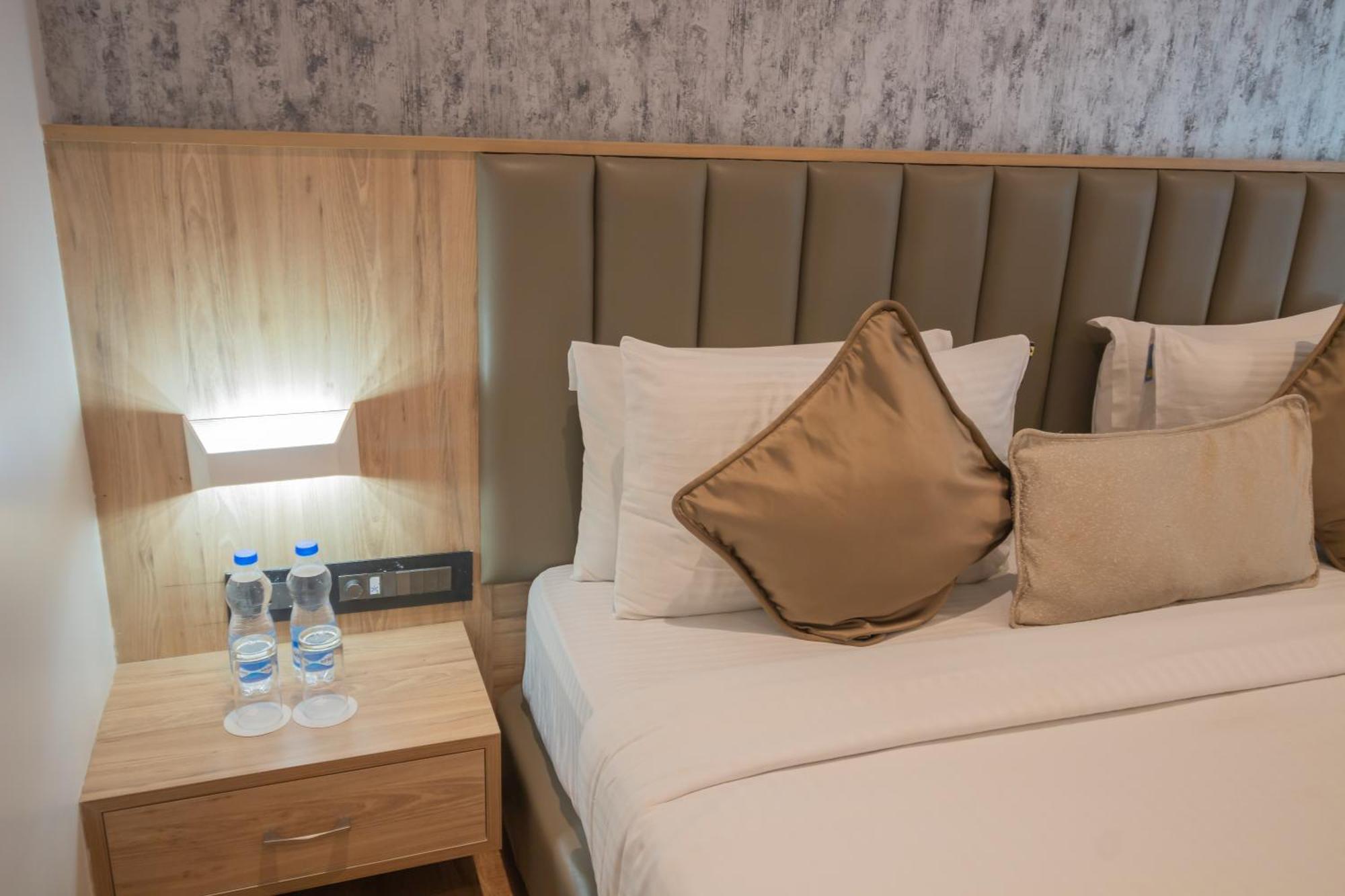 Hotel Celestiial , קנדולים מראה חיצוני תמונה